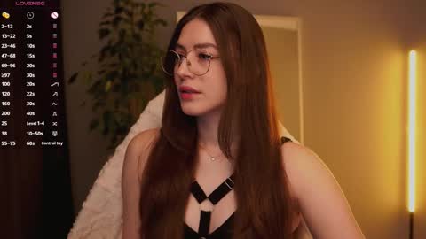 Ester online show from 11-24-25, 01:27