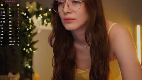 Ester online show from 12-17-25, 01:44