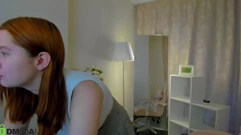 Ester online show from 09-09-25, 12:54