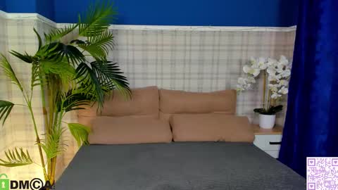 Ester online show from 10-07-25, 07:38