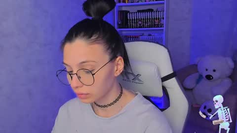 Snapshot of estercollins chatting on 02-07-25, 02:40 Ester online show from 02-07-25, 02:40