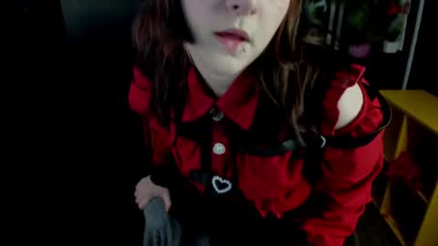 Ester  online show from 05-15-26, 09:11