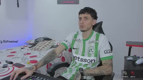 estivenvel online show from 02-26-26, 01:59