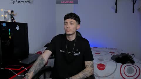 Snapshot of estivenvel chatting on 03-20-26, 04:12 estivenvel online show from 03-20-26, 04:12