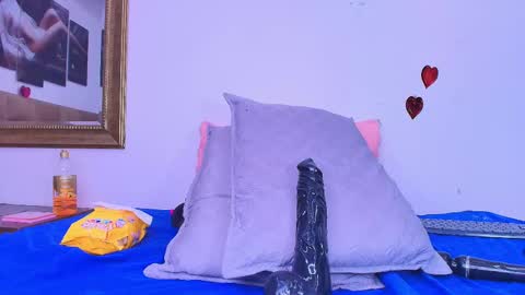 Estrella online show from 02-22-25, 03:03