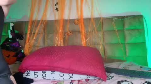 Estrella online show from 10-21-25, 11:55