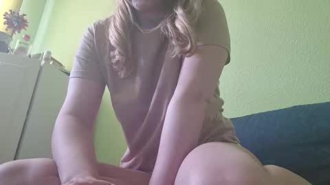 Snapshot of estrellawalters chatting on 03-07-25, 12:56 estrellawalters online show from 03-07-25, 12:56