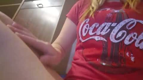 Snapshot of estrellawalters chatting on 11-01-25, 04:42 estrellawalters online show from 11-01-25, 04:42