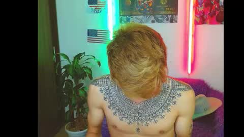 Snapshot of estrellita__jordan chatting on 02-01-25, 01:02 JORDAN online show from 02-01-25, 01:02