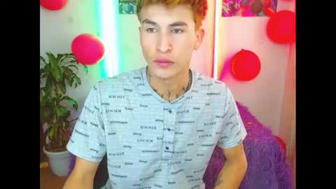 Snapshot of estrellita__jordan chatting on 02-25-25, 04:21 JORDAN online show from 02-25-25, 04:21