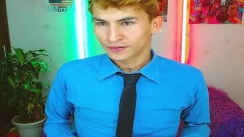 Snapshot of estrellita__jordan chatting on 03-06-25, 12:21 JORDAN online show from 03-06-25, 12:21