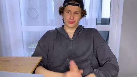 Alex online show from 04-08-26, 10:48