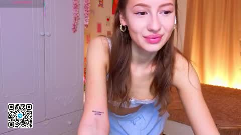 esyameglin online show from 10-14-25, 02:12