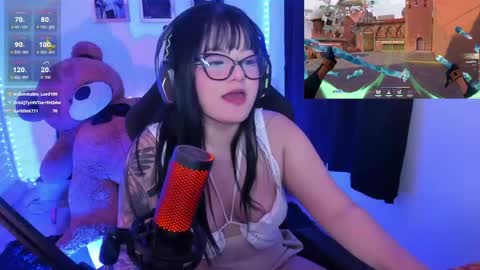 Snapshot of eternaaura_ chatting on 04-19-26, 06:10 Aura online show from 04-19-26, 06:10