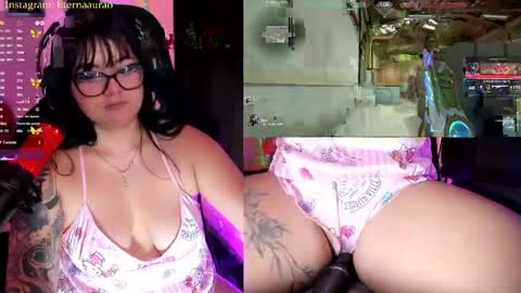 Snapshot of eternaaura_ chatting on 05-11-26, 04:04 Aura online show from 05-11-26, 04:04