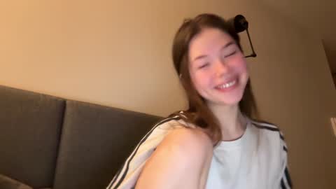 nika 3 online show from 01-14-25, 03:15