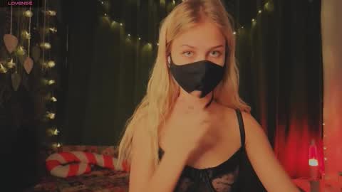 Snapshot of eternalophelia chatting on 01-10-26, 08:54 Sophia online show from 01-10-26, 08:54