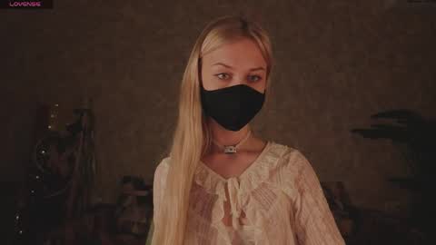 Sophia online show from 03-31-26, 01:07