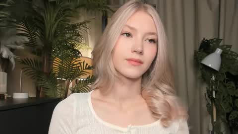 Snapshot of eternity_cuite chatting on 12-03-25, 05:48 Natalie online show from 12-03-25, 05:48