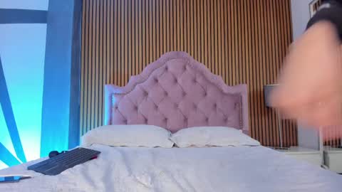 ethaancox online show from 09-12-25, 07:08