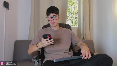 etham_wolf1 online show from 04-30-26, 02:23