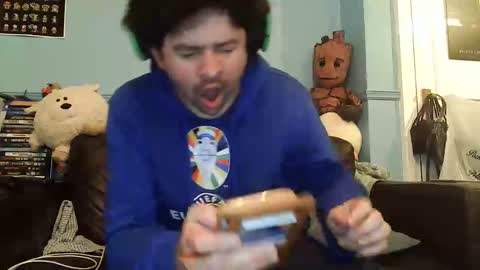Snapshot of ethan14111 chatting on 04-08-26, 02:44 Ethan1411 online show from 04-08-26, 02:44
