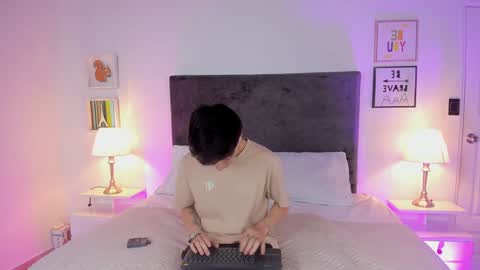 ethan and ava online show from 02-07-25, 01:43