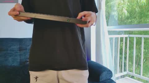 ethan and ava online show from 11-07-25, 01:00