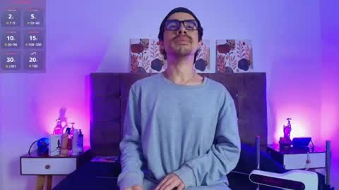 Snapshot of ethan_briggs chatting on 07-14-26, 03:33 ethan online show from 07-14-26, 03:33