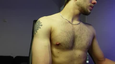 Snapshot of ethan_fyre1 chatting on 10-05-25, 12:25 Ethan online show from 10-05-25, 12:25