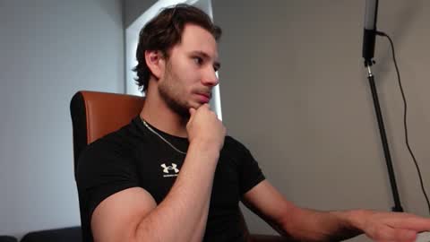 Snapshot of ethan_fyre1 chatting on 10-17-25, 01:14 Ethan online show from 10-17-25, 01:14