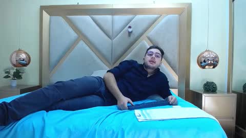 ethan_greys online show from 12-18-25, 02:06