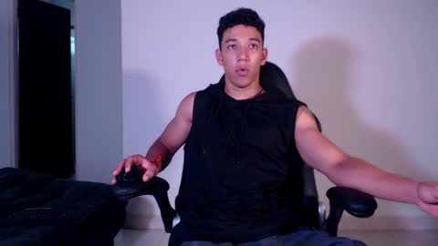 Snapshot of ethan_noir chatting on 05-31-26, 09:27 Ethan Noir online show from 05-31-26, 09:27