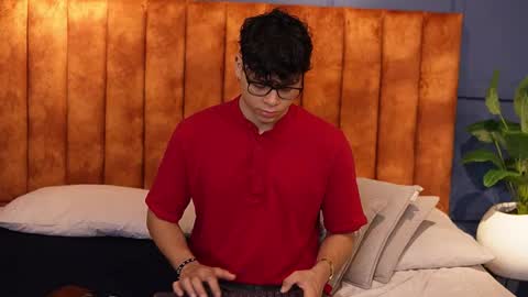 ethan_occonor online show from 10-17-25, 01:14