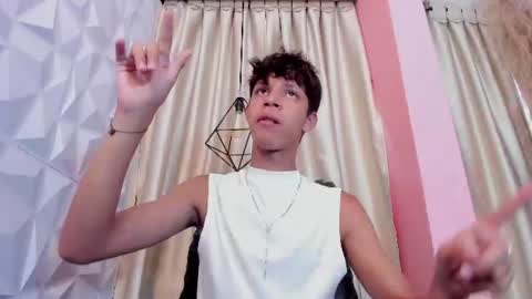 Snapshot of ethan_qop chatting on 07-06-26, 11:29 Ethan online show from 07-06-26, 11:29