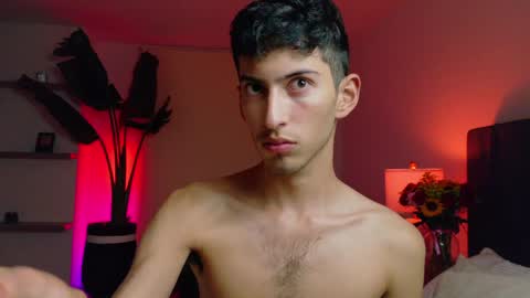 Snapshot of ethan_skiny_ chatting on 05-28-26, 05:49 Joan online show from 05-28-26, 05:49
