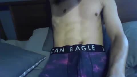 Snapshot of ethanbarrt69 chatting on 09-22-25, 05:26 Ethan online show from 09-22-25, 05:26