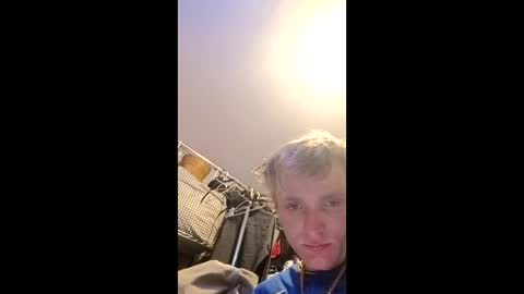 ethanbmx2001 online show from 04-19-26, 07:51