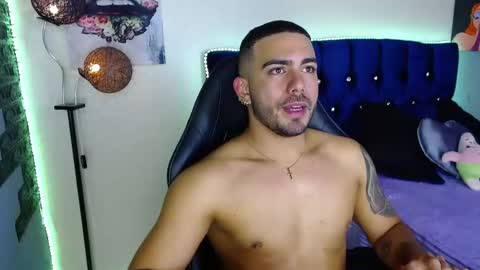 Snapshot of ethanhairy chatting on 05-04-26, 09:44 Ethan online show from 05-04-26, 09:44