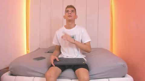 Snapshot of ethanhot_os chatting on 04-04-26, 06:49 ethanhot_os online show from 04-04-26, 06:49