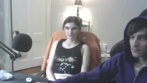 Snapshot of ethanvsvioletxxx chatting on 10-28-25, 01:20 ethanvsvioletxxx online show from 10-28-25, 01:20