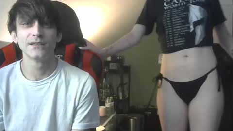 Snapshot of ethanvsvioletxxx chatting on 12-17-25, 01:22 ethanvsvioletxxx online show from 12-17-25, 01:22