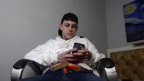 Snapshot of ethanx18 chatting on 05-11-26, 04:29 ethanx18 online show from 05-11-26, 04:29