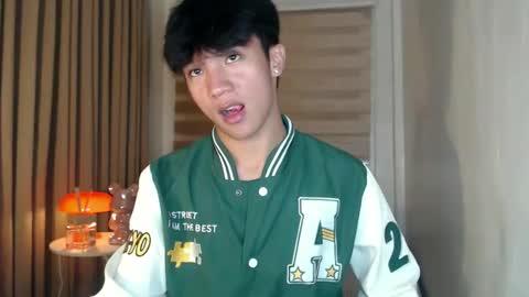 Snapshot of etherealboytoy4hire chatting on 05-24-26, 09:36 Rey online show from 05-24-26, 09:36