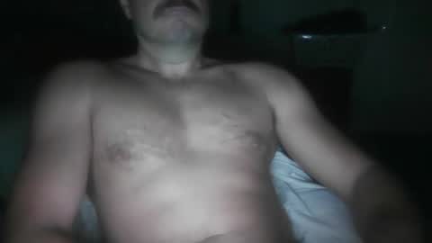 Snapshot of etim33 chatting on 09-22-25, 10:50 etim33 online show from 09-22-25, 10:50