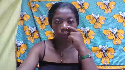 Snapshot of etoile884938 chatting on 04-16-26, 03:02 etoile884938 online show from 04-16-26, 03:02