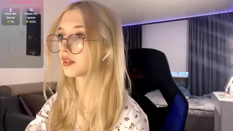 Tali online show from 03-25-26, 01:50