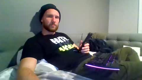 Snapshot of eugar81 chatting on 12-14-25, 12:16 eugar81 online show from 12-14-25, 12:16