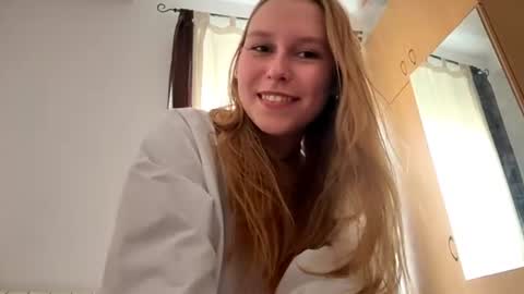 Alice online show from 06-09-26, 03:23