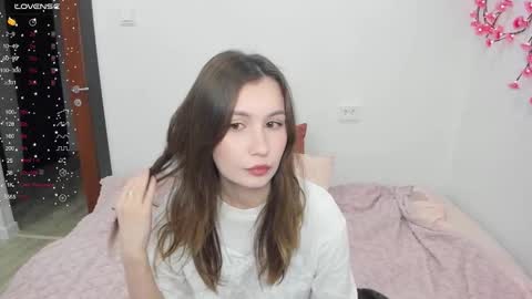 Veronica Tiia Lilith left to right online show from 02-17-26, 10:27